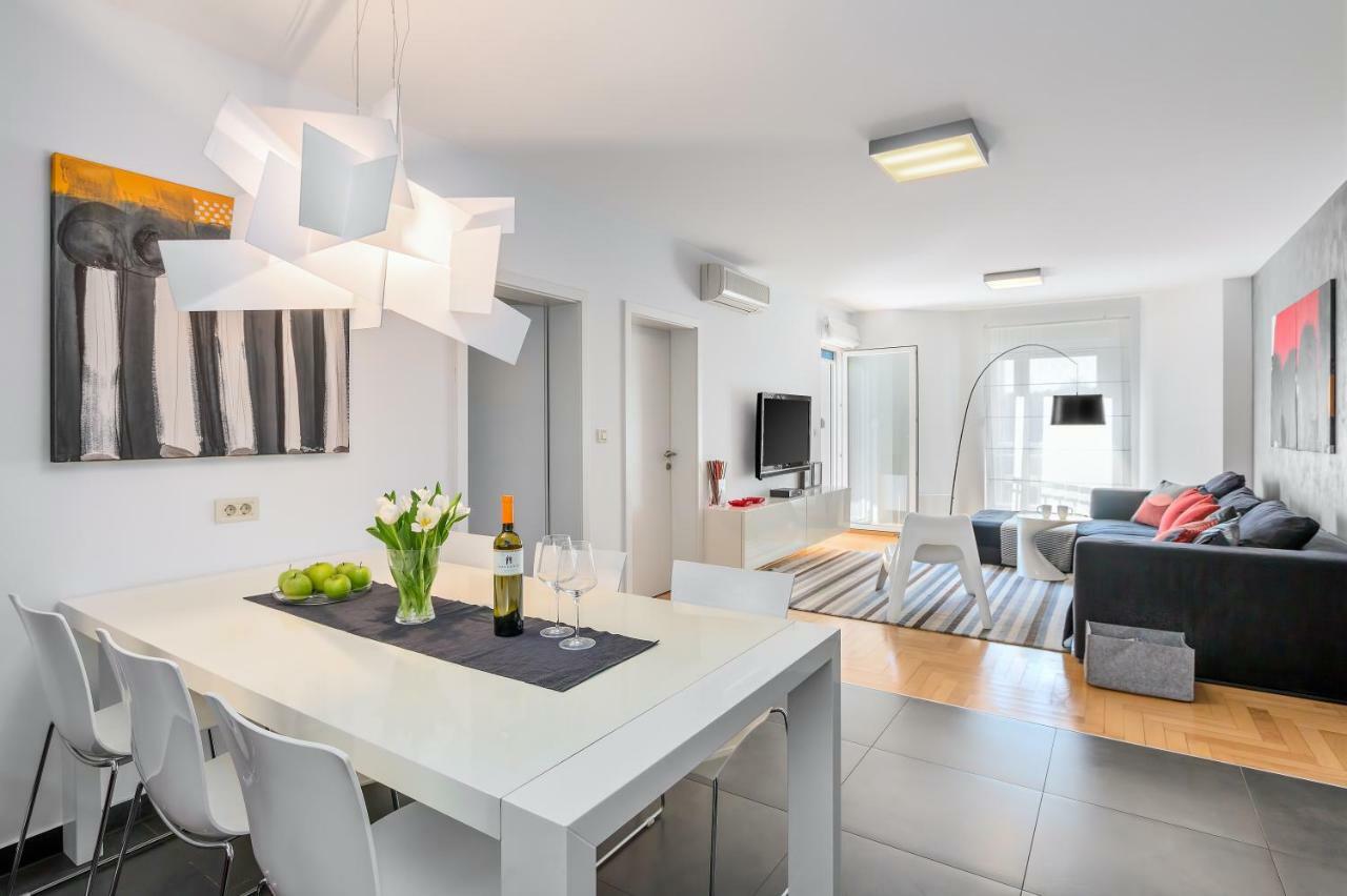 Apartment Lungomare Pula Bagian luar foto