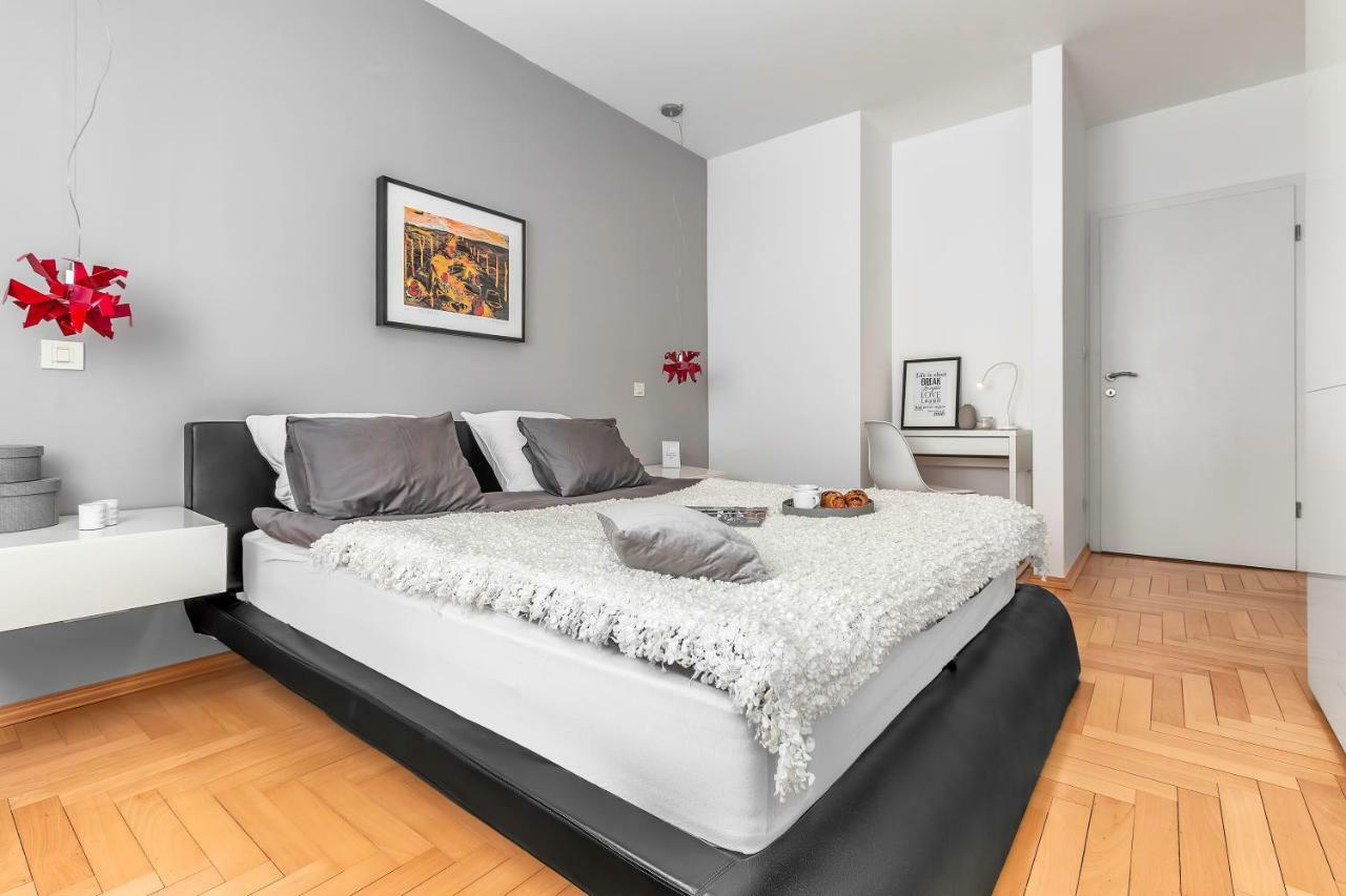 Apartment Lungomare Pula Bagian luar foto
