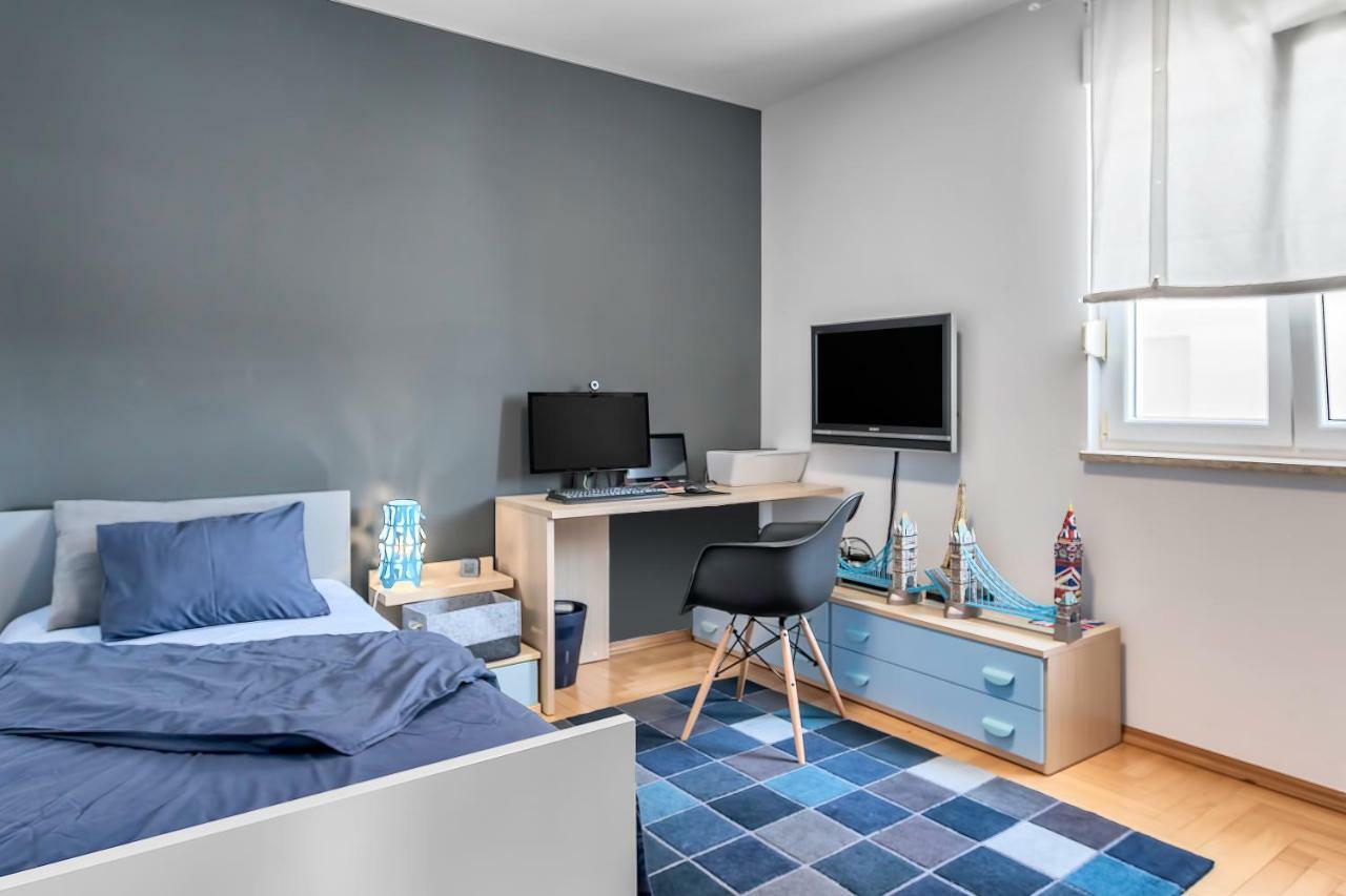 Apartment Lungomare Pula Bagian luar foto