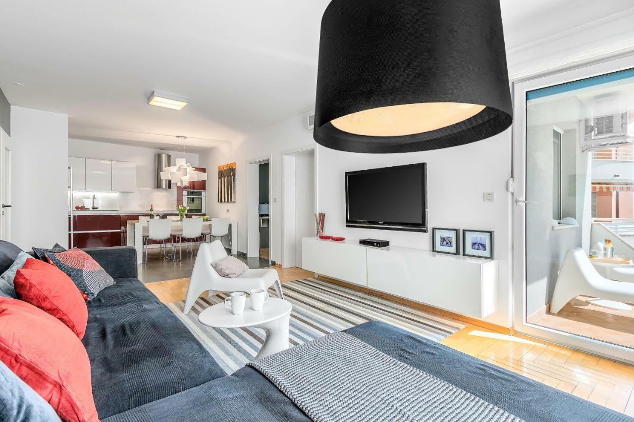 Apartment Lungomare Pula Bagian luar foto